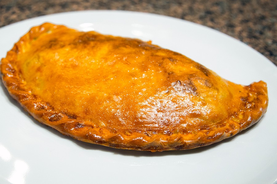 Кальцоне (закрытая пицца)