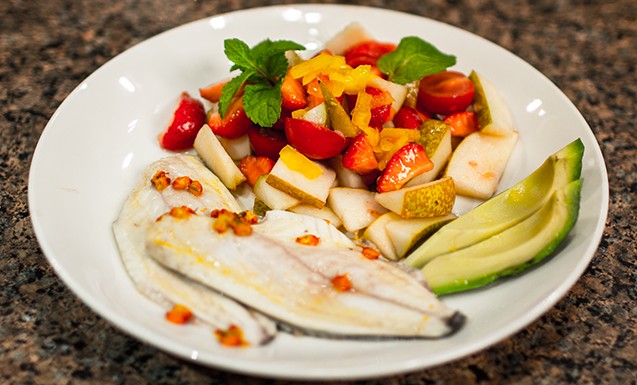 Рыба с клубникой